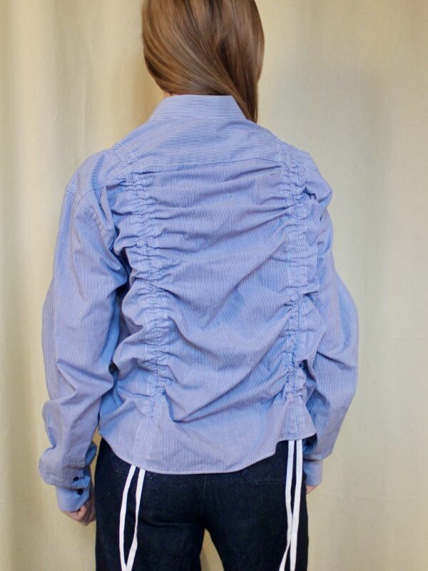 SIGNATURE SHIRT 10